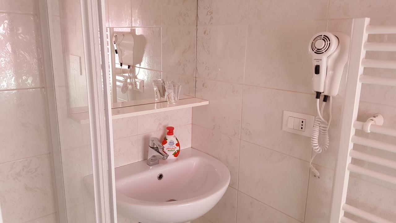 Ca Moderna/Moderno Hotel Mestre Luaran gambar